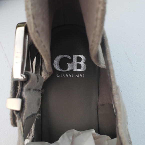 Gianni Bini Silver Rock Steady Booties Size 9 - Picture 13 of 14